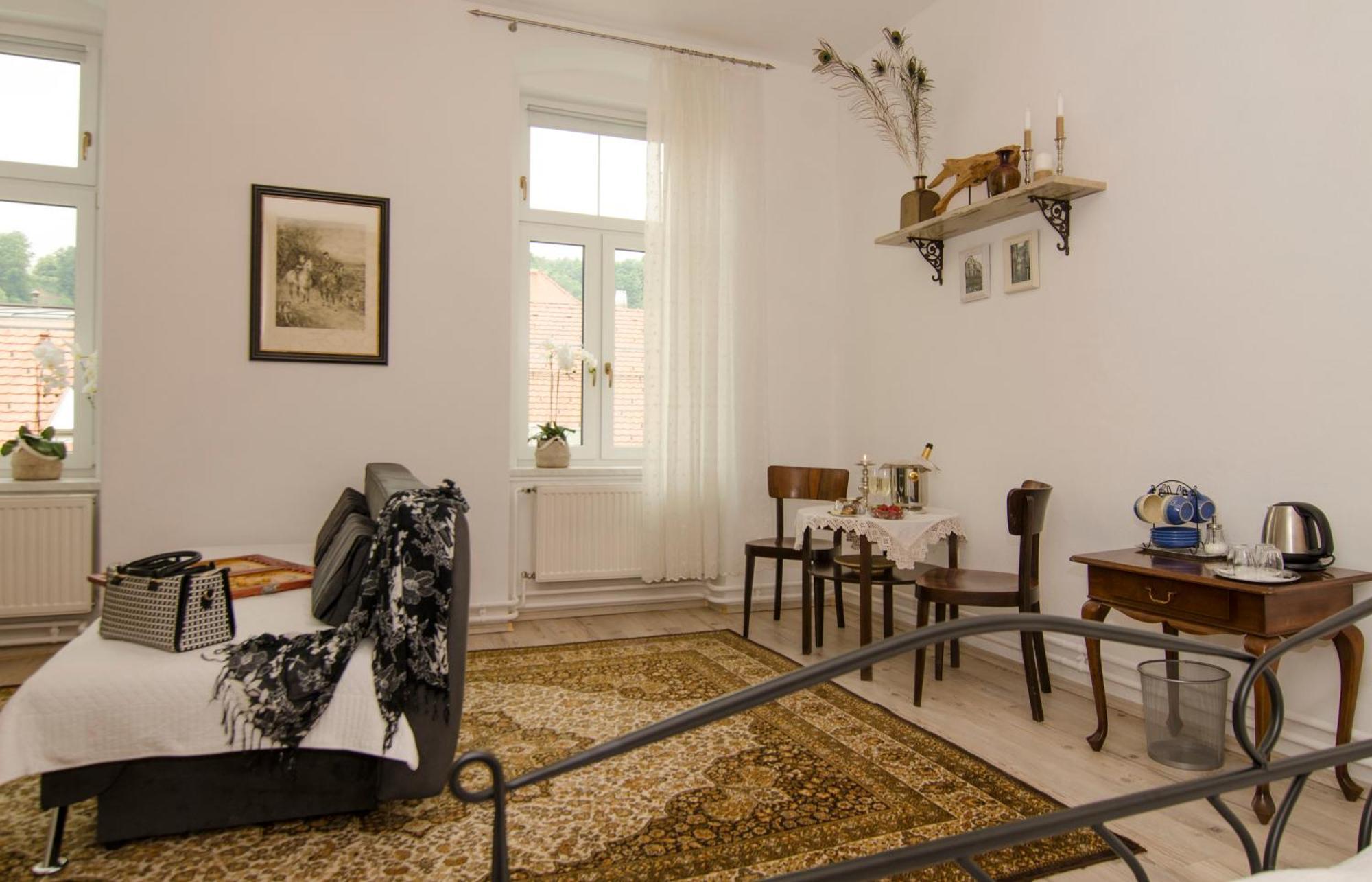 Trubarjev Art Boutique Hotel Laško Oda fotoğraf