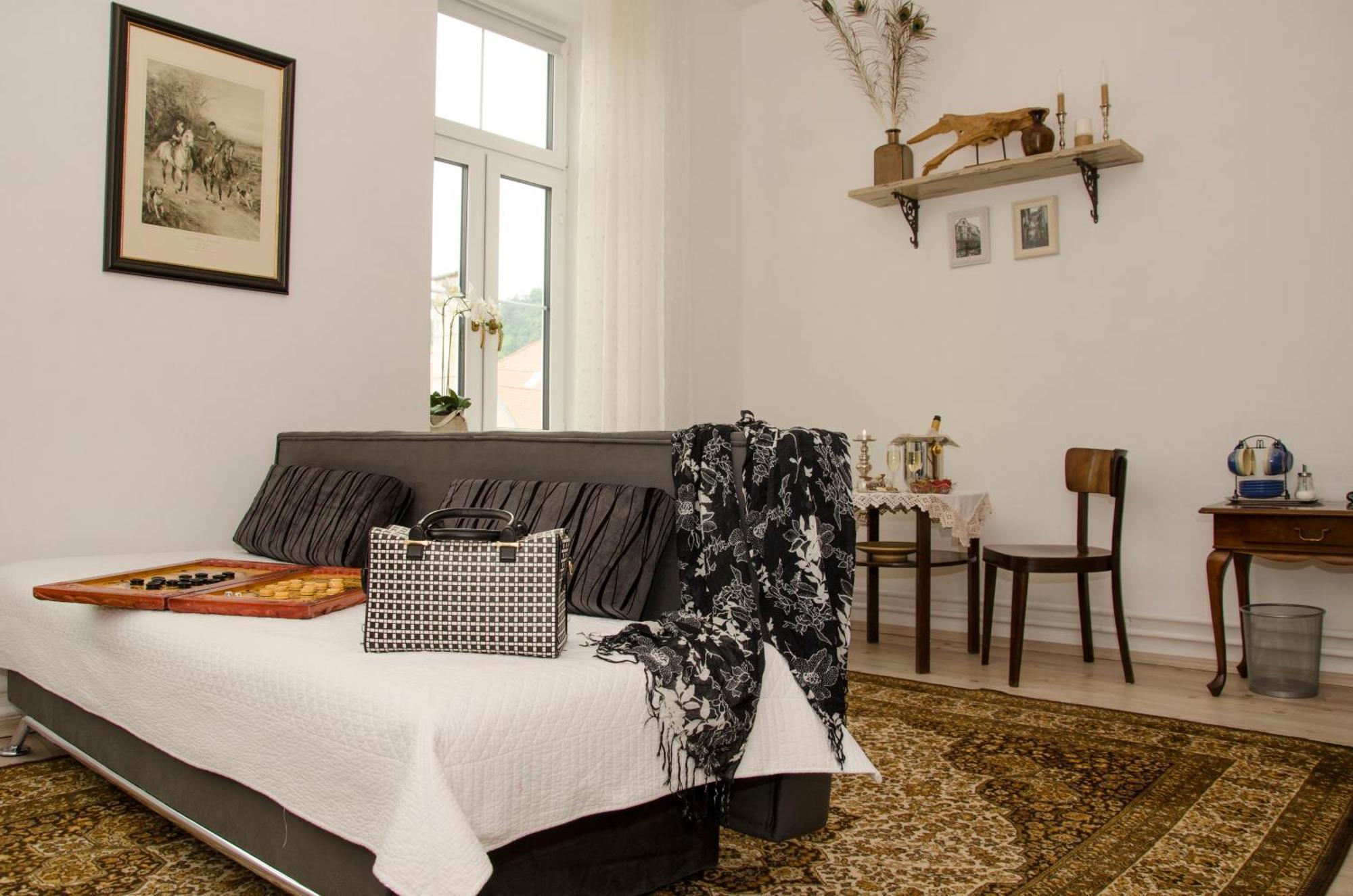 Trubarjev Art Boutique Hotel Laško Oda fotoğraf