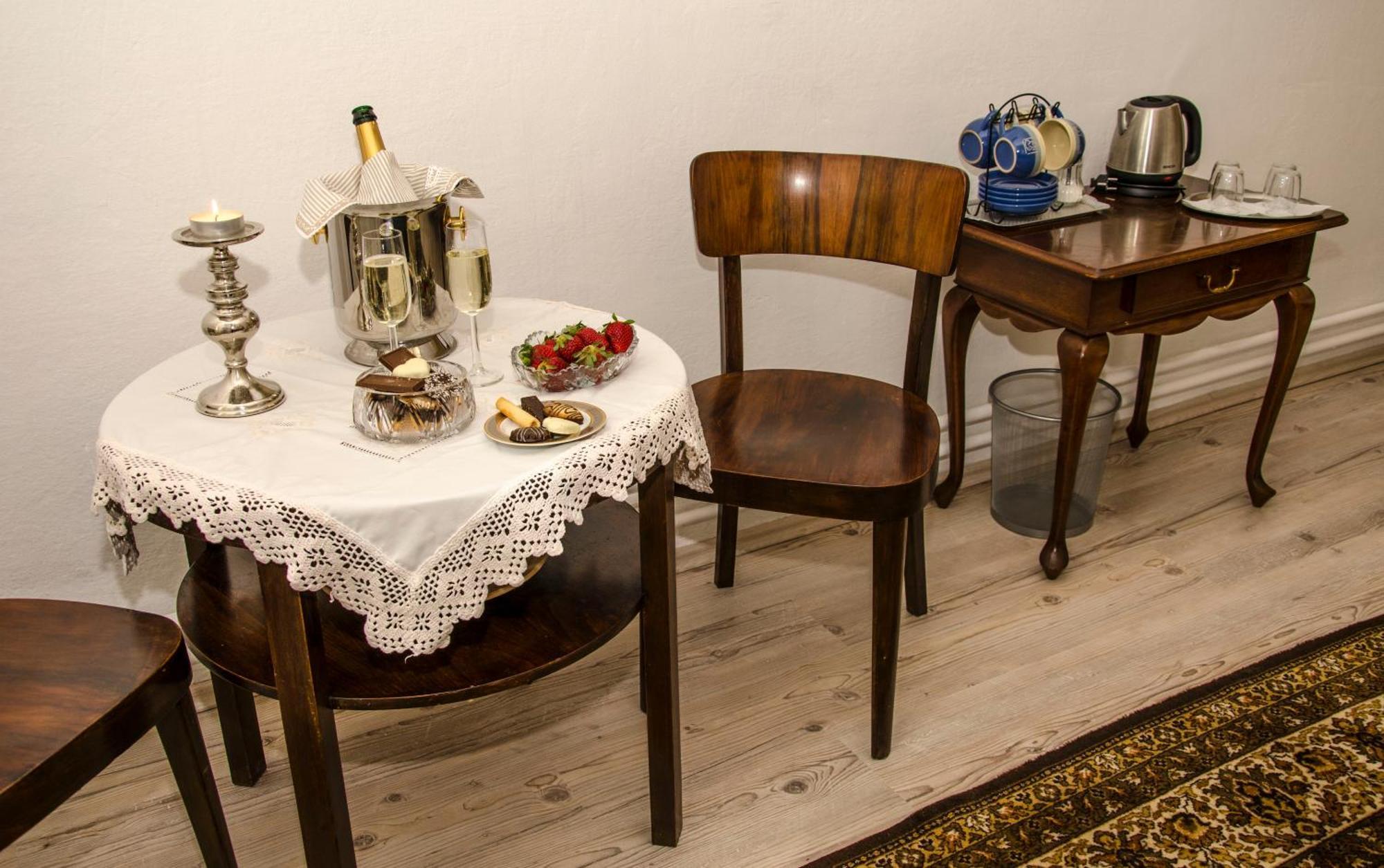 Trubarjev Art Boutique Hotel Laško Oda fotoğraf